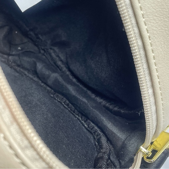 OLIVIA MILLER ROUND SHAPED CAT THEME PURSE GOLD CHAIN & BLACK STRAP crossbody - Picture 6 of 11